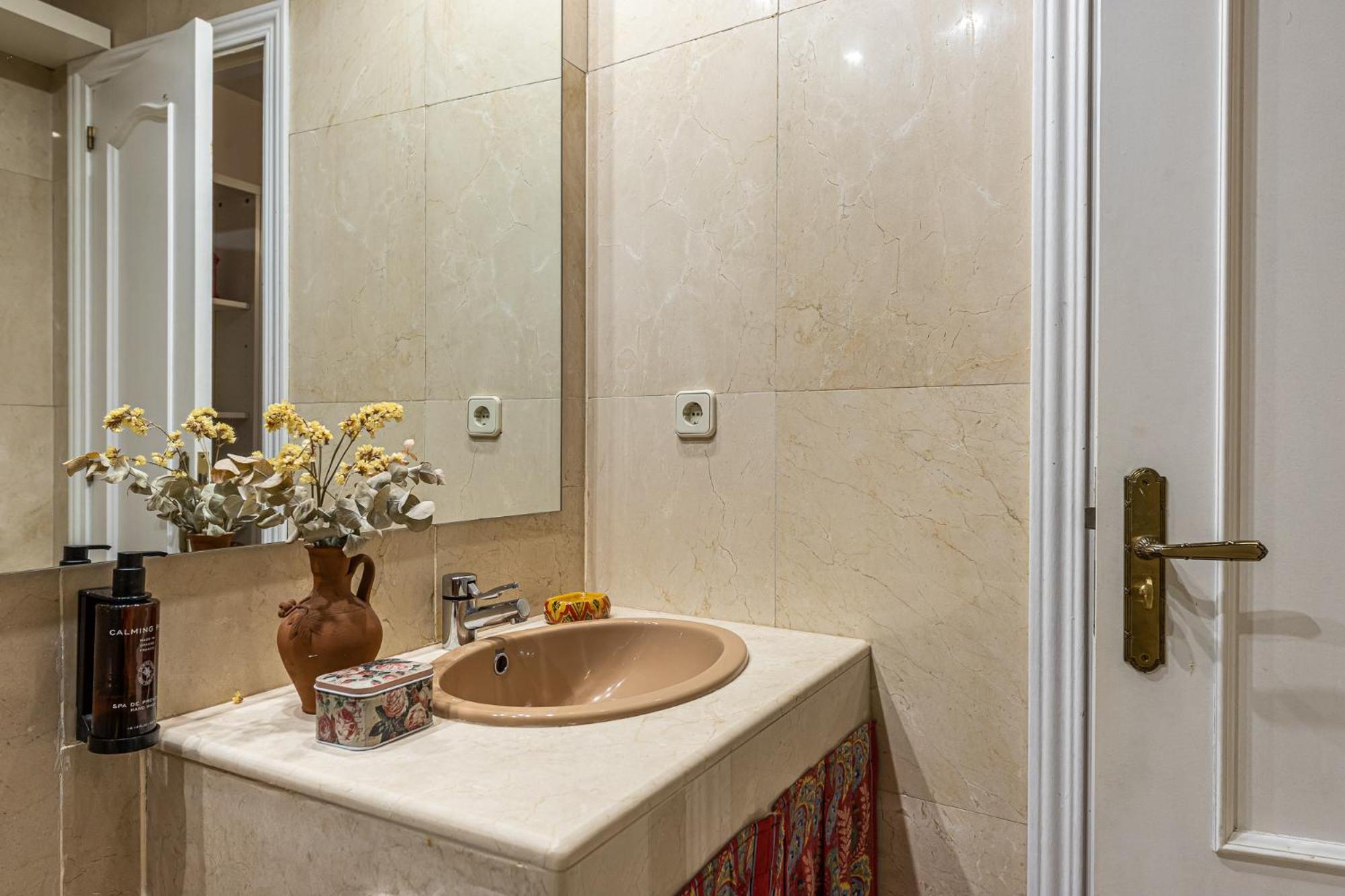 Waou Opera I - Alquiler Corta Duracion Apartment Madrid Bagian luar foto