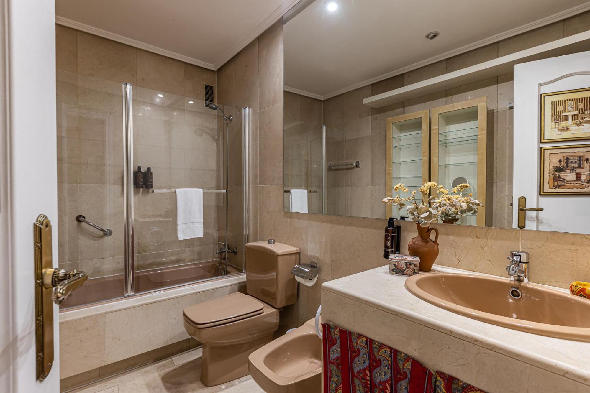 Waou Opera I - Alquiler Corta Duracion Apartment Madrid Bagian luar foto